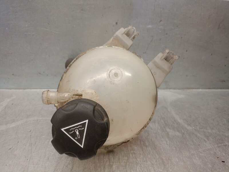 Vase d'expansion CITROËN C3 II (SC_) 1.0 VTi 68 Essence - 1