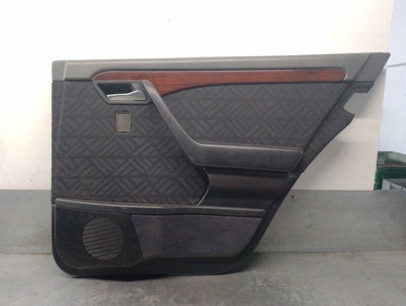 Pannello portiera posteriore destro MERCEDES-BENZ CLASE C (W202) C 250 D Diésel - 1
