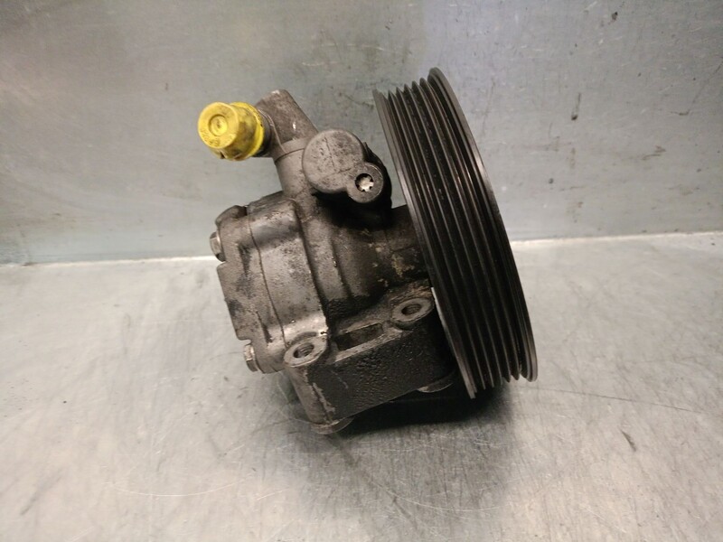 Pompe de direction MERCEDES-BENZ CLASE C (W203) C 200 CDI Diesel - 1