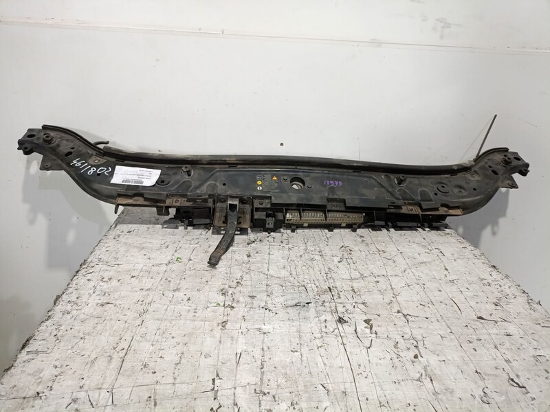 Face avant RENAULT MEGANE II (BM0/1_, CM0/1_) 1.6 16V Essence - 1