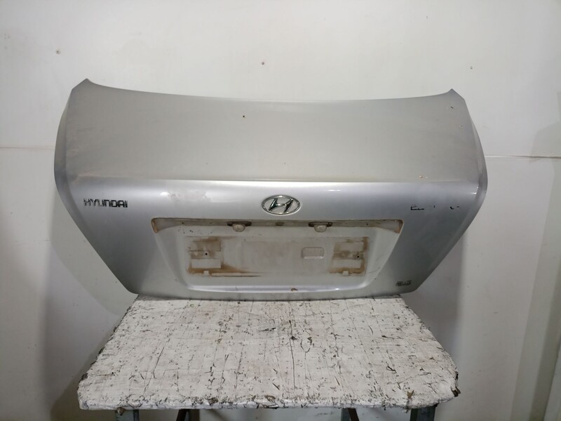 Portabagagli/Portellone posteriore HYUNDAI ELANTRA III Sedán (XD) 2.0 Gasolina - 1