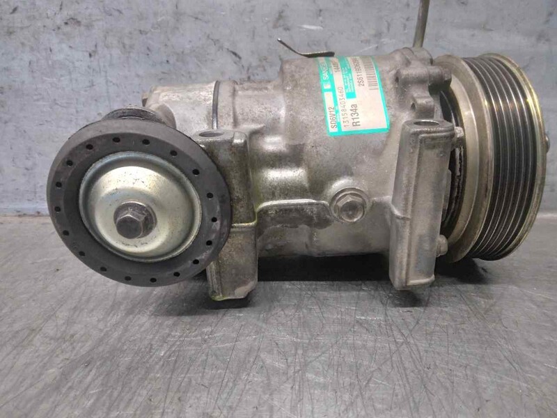 Compresseur clim FORD FIESTA V (JH_, JD_) 1.4 TDCi Diesel - 1