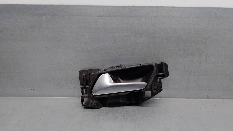 Poignee interieur avant gauche DS DS 3 / DS 3 CROSSBACK (UR_, UC_, UJ_) 1.2 PureTech Essence - 1
