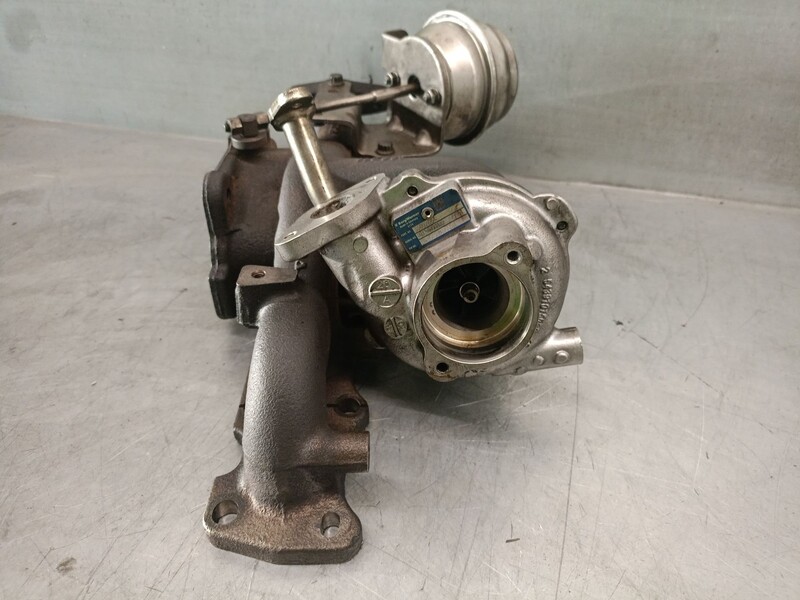 Turbo VOLVO XC60 I SUV (156) D5 AWD Diesel - 1