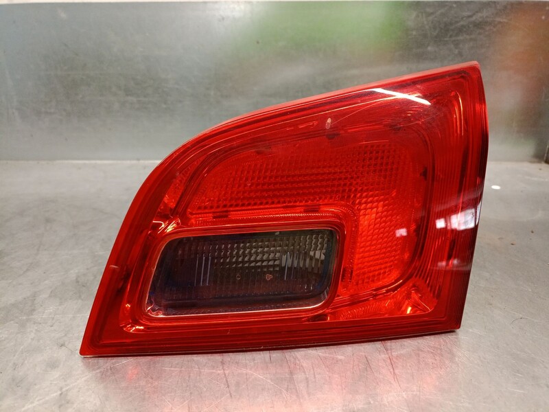 Feu arriere secondaire droit (feux) OPEL ASTRA J Sports Tourer (P10) 1.6 CDTi Diesel - 1