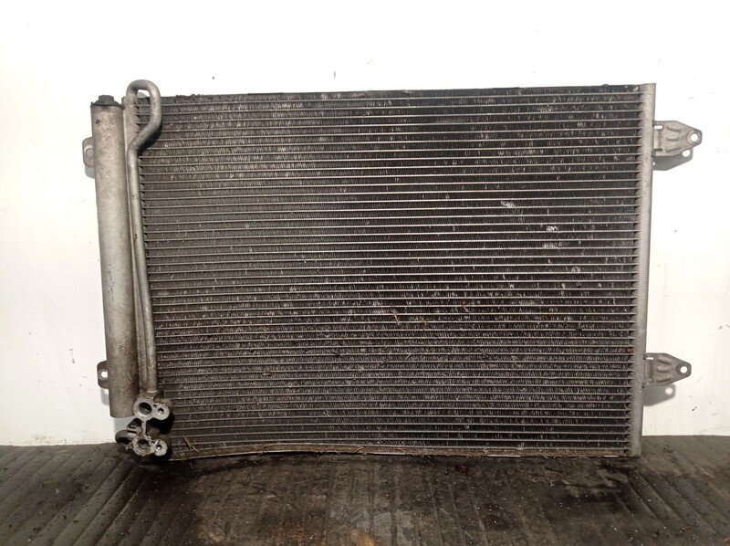 Condenseur de clim VOLKSWAGEN PASSAT BERLINA (3C2) 2.0 TDI Diesel - 1