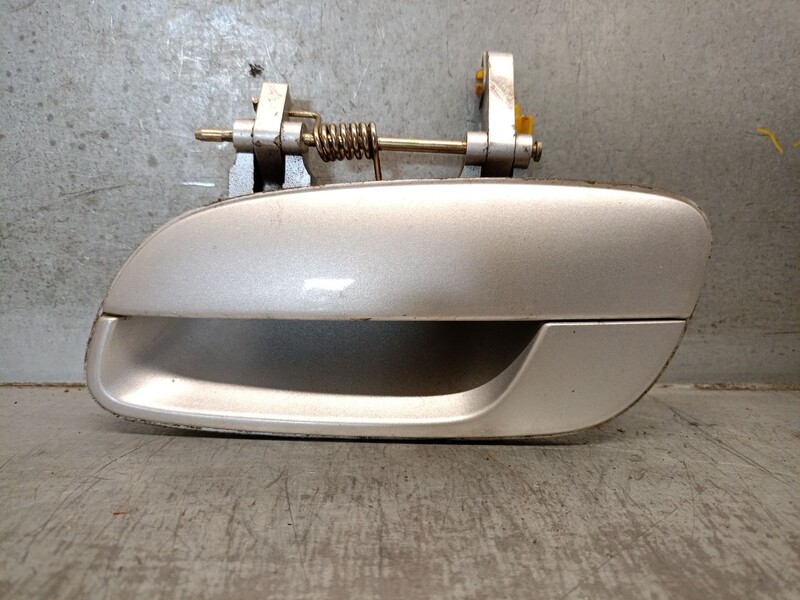 Maniglia portiera posteriore sinistra HYUNDAI ELANTRA III Sedán (XD) 2.0 Gasolina - 1