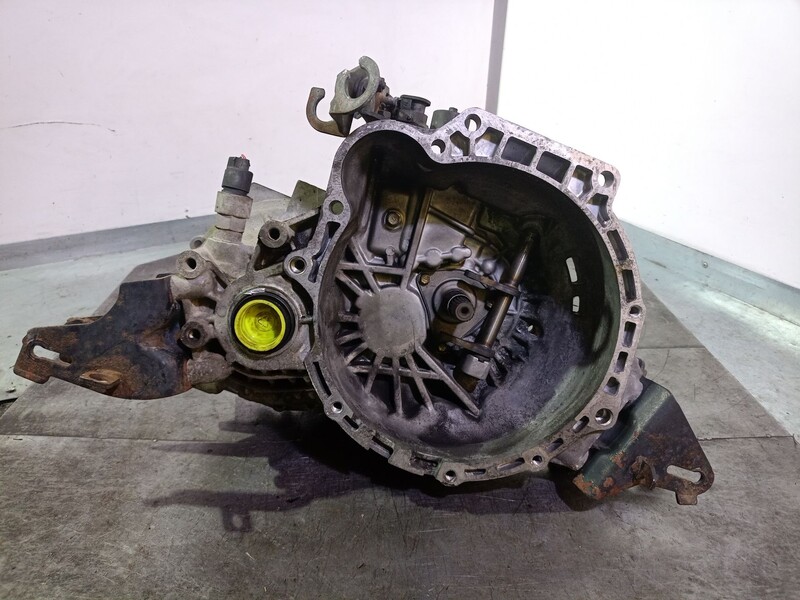 Boite de vitesses HYUNDAI ELANTRA III Sedán (XD) 2.0 Essence - 1