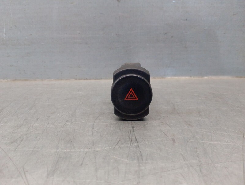 Bouton de warning DACIA SANDERO (BS_) 1.5 dCi Diesel - 1