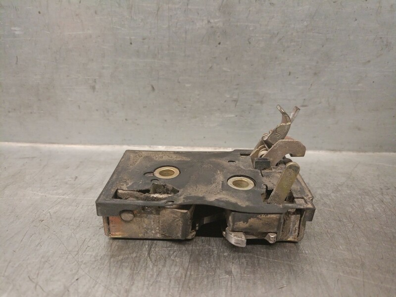 Serratura anteriore destra VOLKSWAGEN PASSAT B3/B4 (3A2, 35I) 1.6 Gasolina - 1