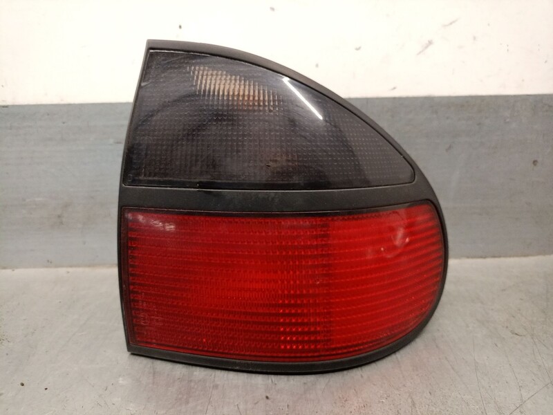 Fanale posteriore principale destro (luci) RENAULT LAGUNA I (B56_, 556_) N) Gasolina - 1