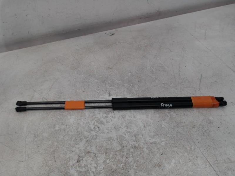 Verin de coffre TOYOTA AYGO Essence - 1