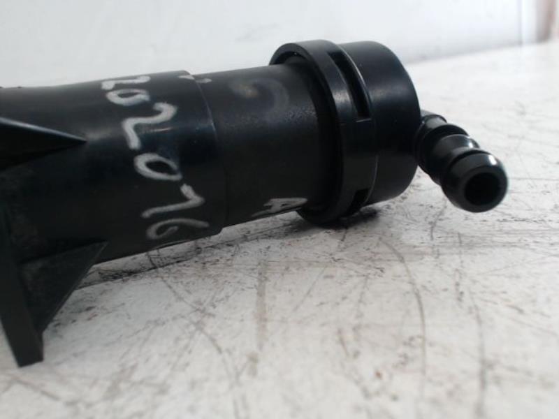 Pompe lave glace avant AUDI A6 Diesel - 1