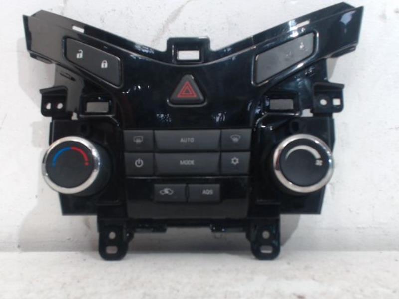 Commande chauffage CHEVROLET CRUZE Diesel - 1
