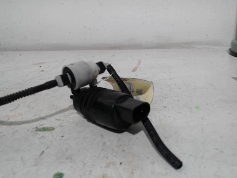 Pompe lave glace avant BMW X1 Diesel - 1