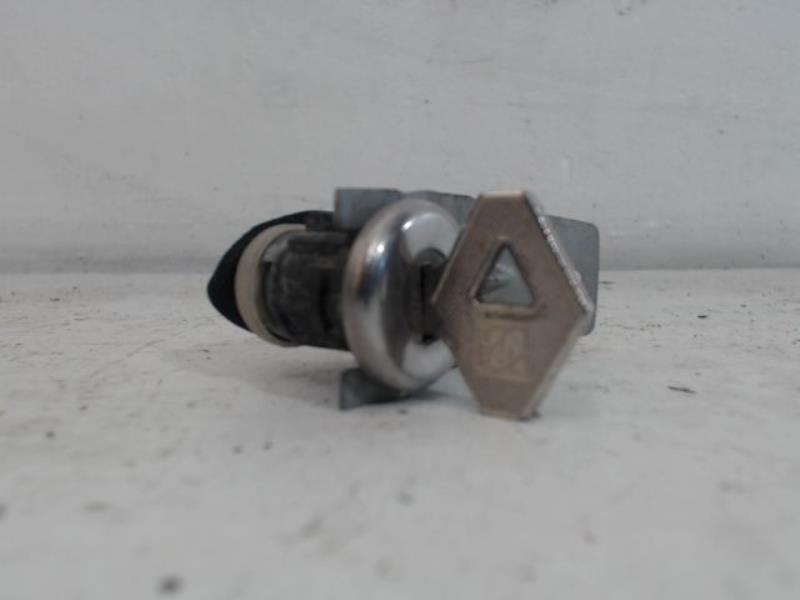 Serrure avant gauche RENAULT R5 Essence - 1