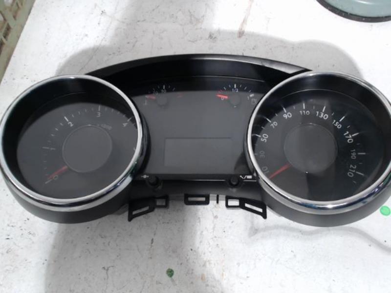 Compteur PEUGEOT 5008 Diesel - 1