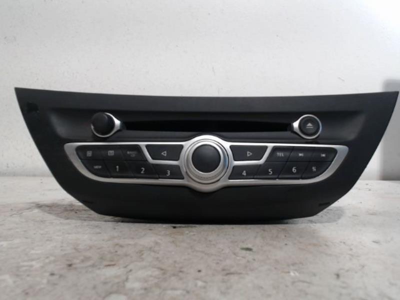 Autoradio d'origine RENAULT LAGUNA Diesel - 1