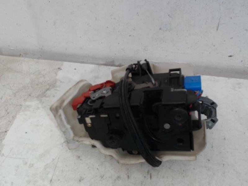 Serrure avant gauche VOLKSWAGEN GOLF Diesel - 1
