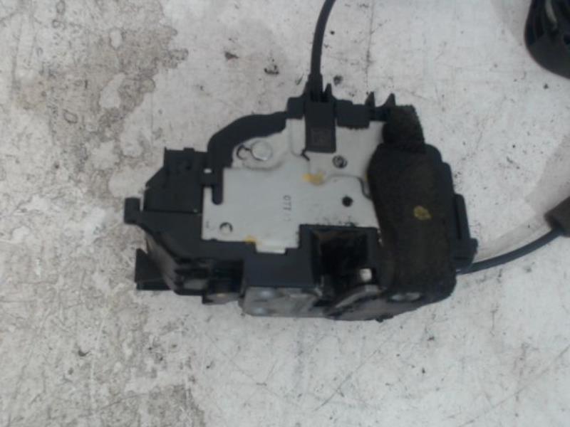 Serrure avant droit RENAULT MEGANE Diesel - 1