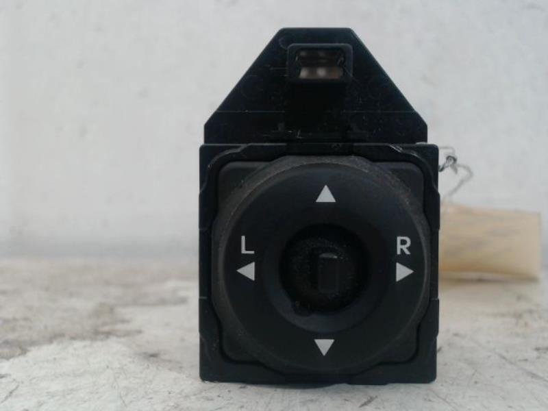 Commande retroviseurs HYUNDAI iX20 Diesel - 1