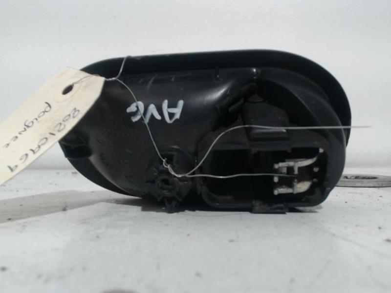 Poignee interieur avant gauche RENAULT MEGANE Diesel - 1