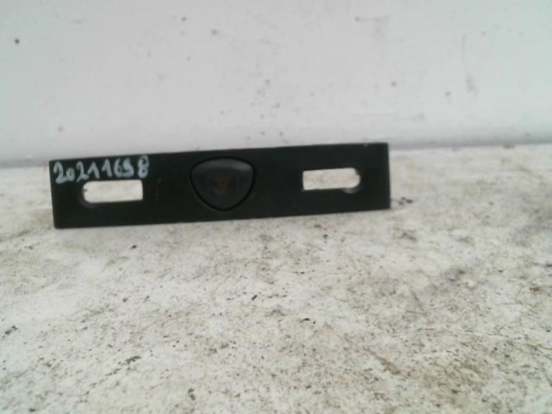 Bouton de warning RENAULT CLIO Diesel - 1