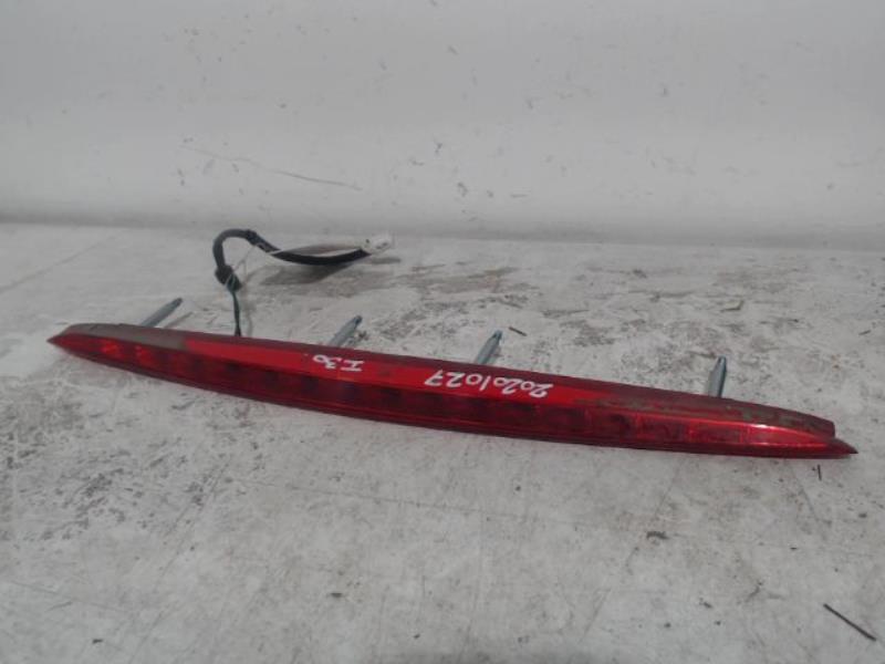 Feu arriere stop central HYUNDAI i30 Diesel - 1