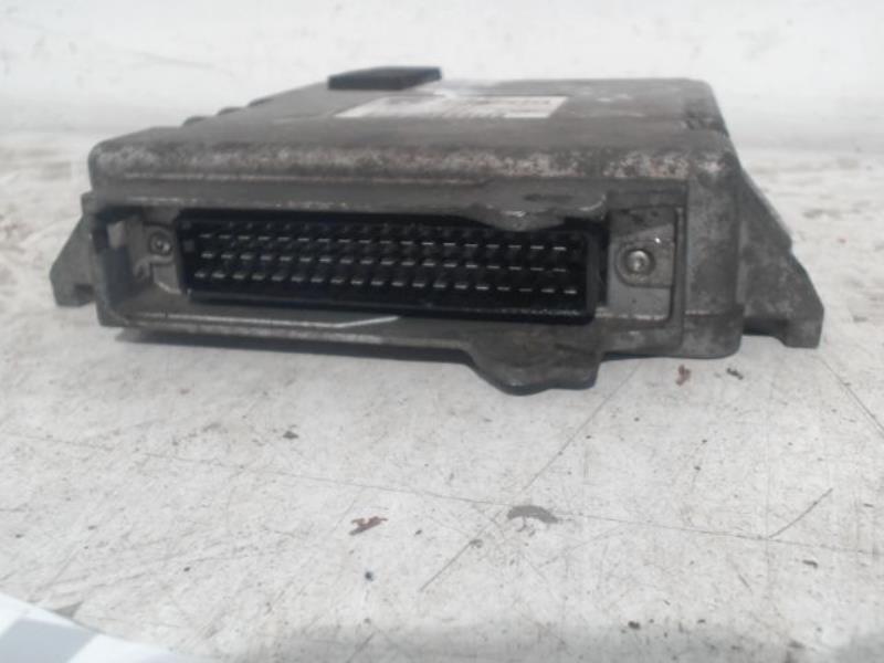 Calculateur PEUGEOT 206 Essence - 1