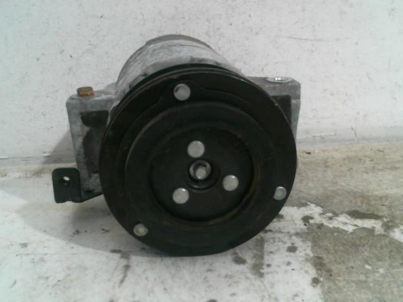 Pompe de direction FORD B-MAX Essence - 1