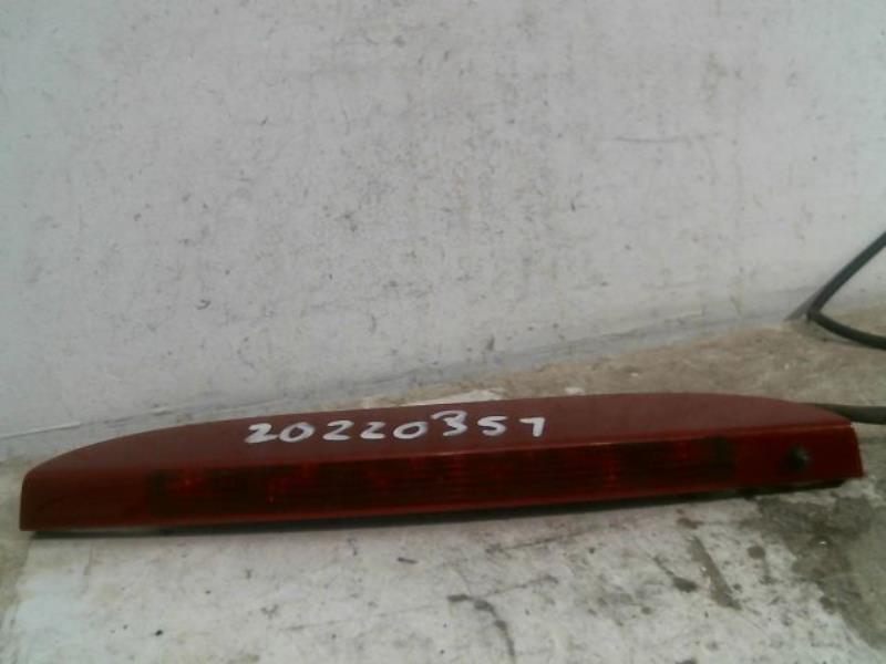 Feu arriere stop central RENAULT CLIO Diesel - 1