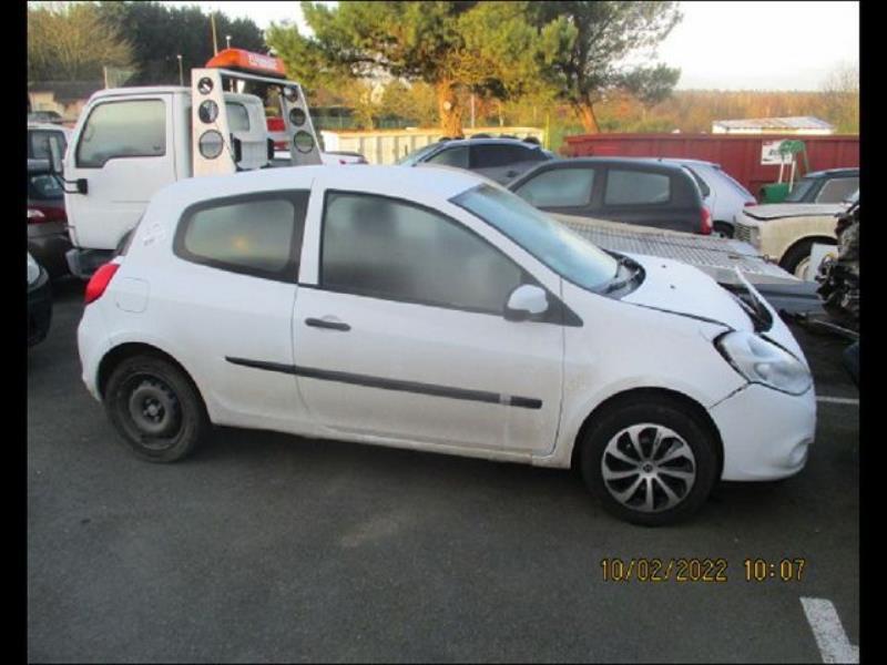 Feu arriere stop central RENAULT CLIO Diesel - 1