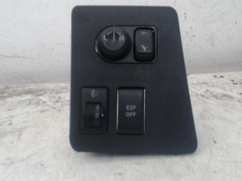 Commande retroviseurs NISSAN QASHQAI Diesel - 1