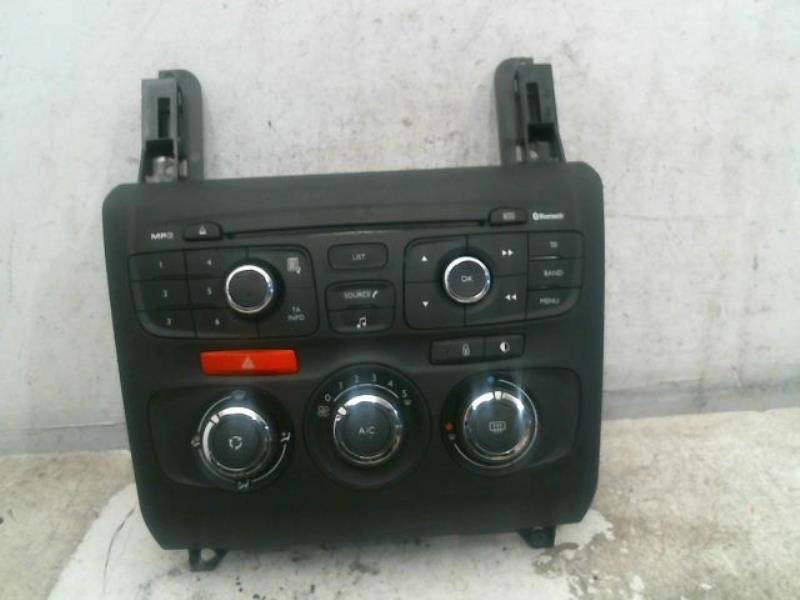 Commande autoradio CITROEN C4 Diesel - 1