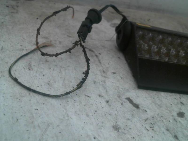 Feu arriere stop central OPEL CORSA Essence - 1
