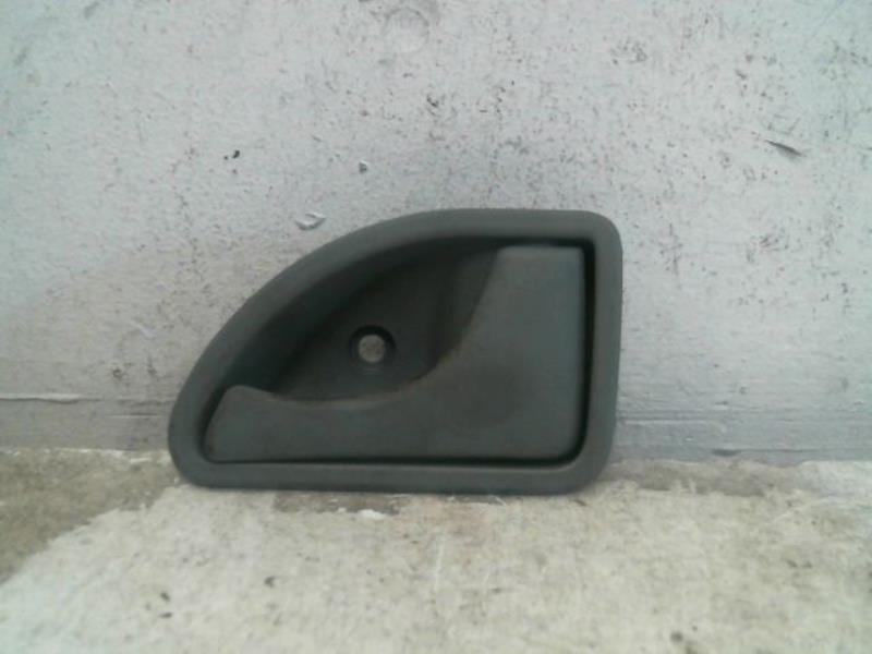 Poignee interieur avant droit RENAULT TWINGO Essence - 1