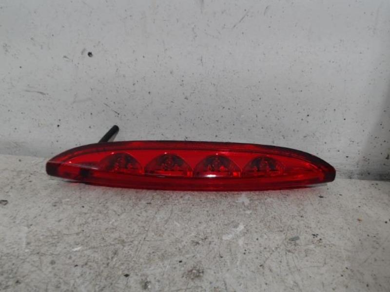 Feu arriere stop central PEUGEOT 208 Essence - 1