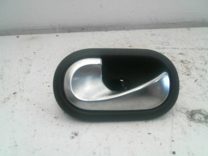 Poignee interieur arriere gauche RENAULT TWINGO Essence - 1