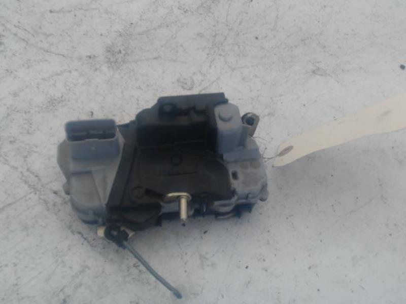 Serrure avant droit CITROEN XSARA Diesel - 1