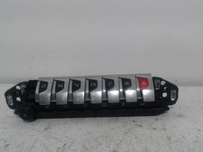 Commande autoradio PEUGEOT 3008 Diesel - 1