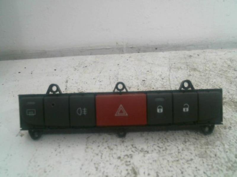 Bouton de warning CITROEN C3 Diesel - 1