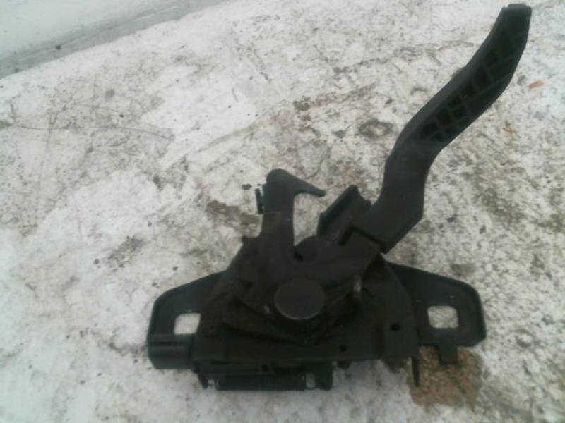 Serrure de capot DACIA DUSTER Essence - 1