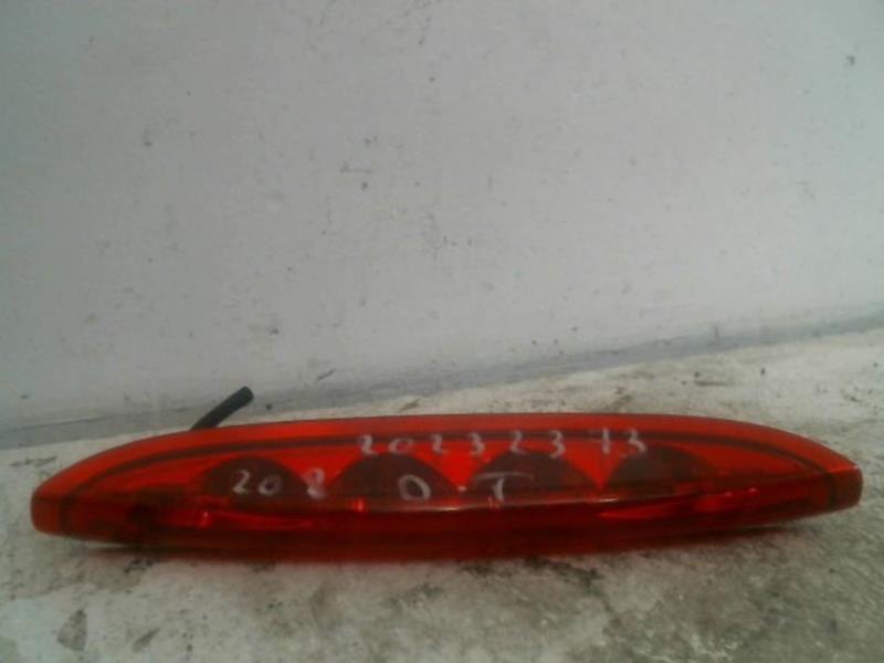 Feu arriere stop central PEUGEOT 208 Diesel - 1