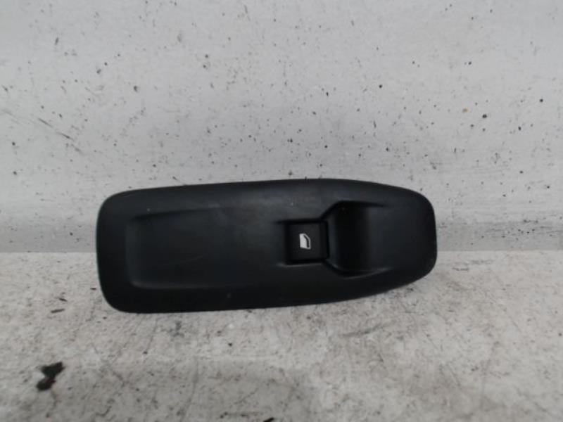 Interrupteur de leve vitre avant droit PEUGEOT 208 Essence - 1