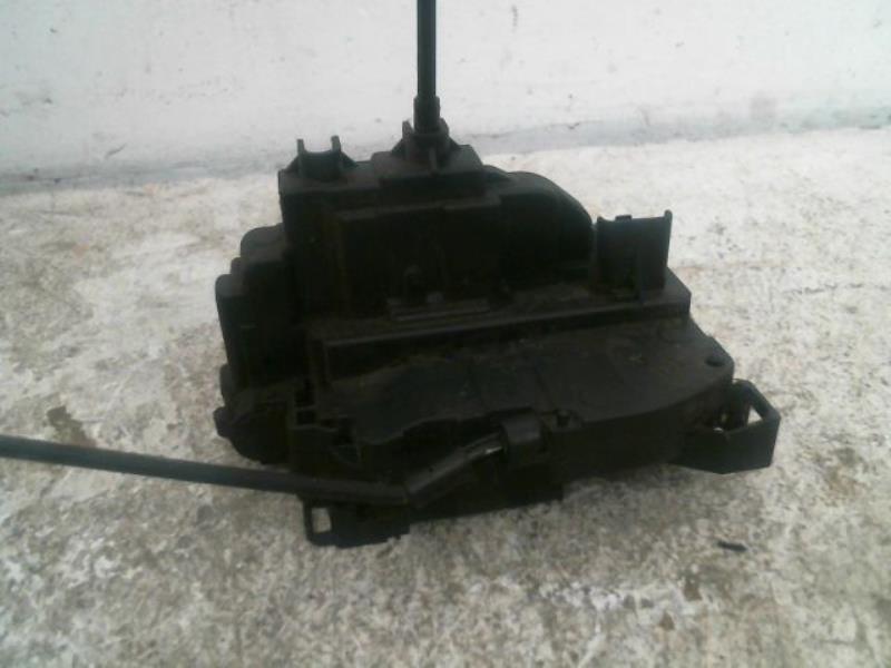Serrure avant droit RENAULT CLIO Diesel - 1