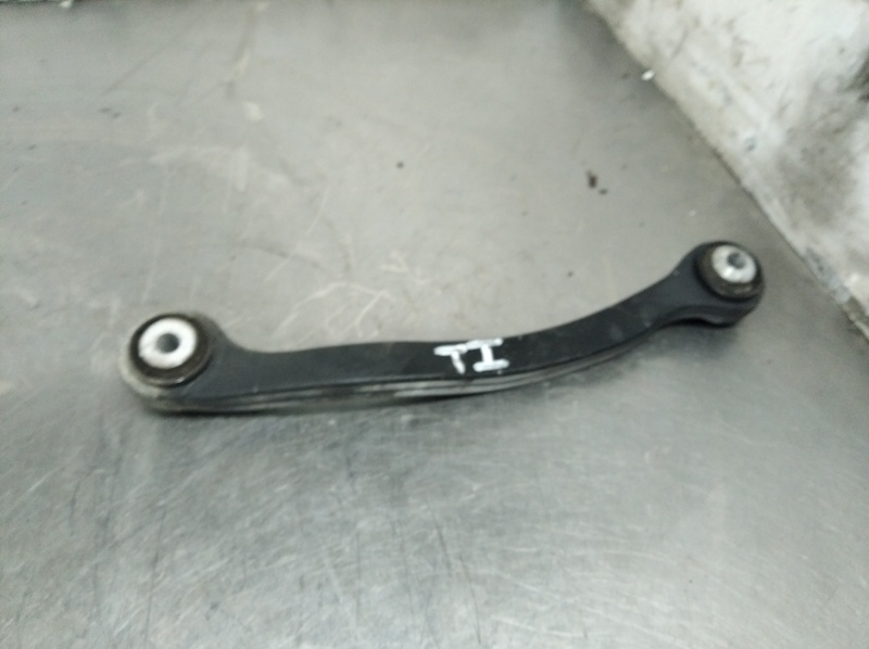 Triangolo inferiore posteriore sinistro MERCEDES CLASE E  - 1