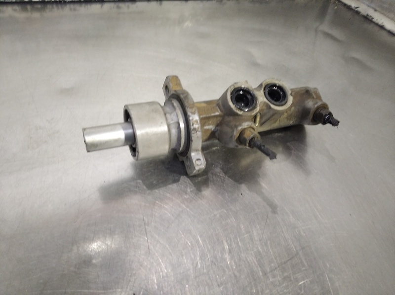 Pompe à vide RENAULT 406 2.0 HDI 90  - 1