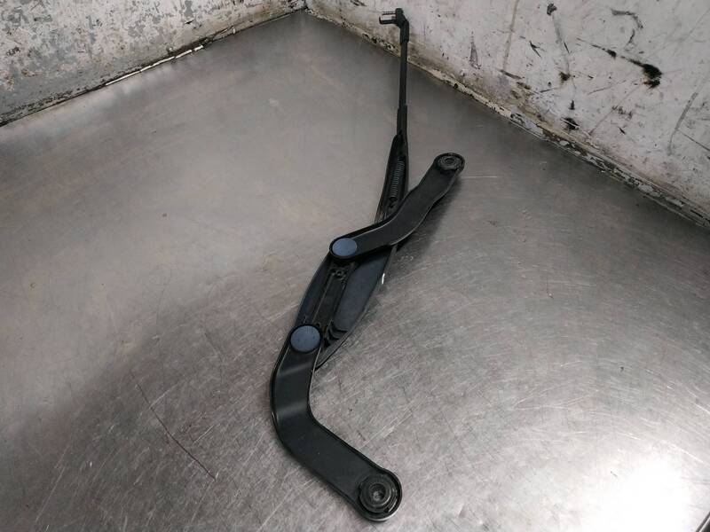 Braccio tergicristallo anteriore destro MERCEDES CLASE E  - 1