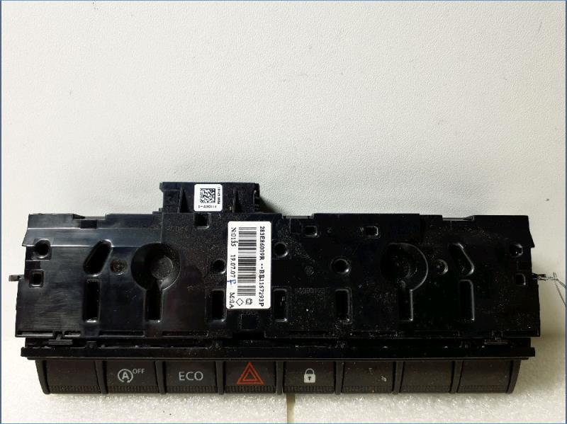 Bouton de warning RENAULT CLIO 5  - 1