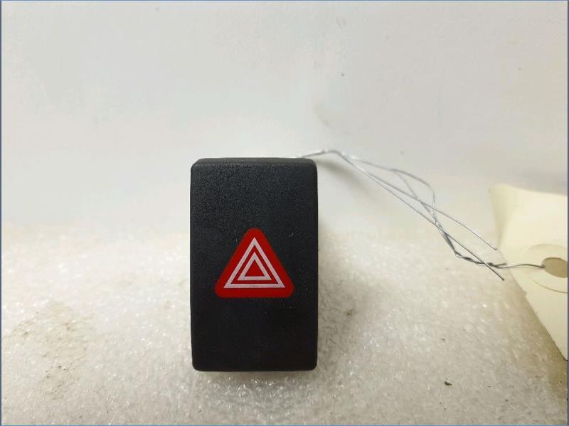 Bouton de warning VOLKSWAGEN GOLF Essence - 1